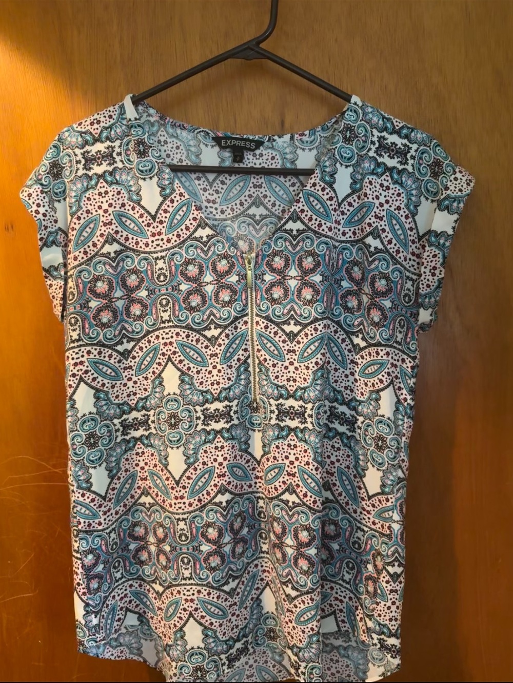 Express Paisley Zip-Front Short Sleeve Blouse